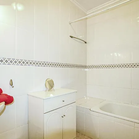 2 Bedroom Awesome In Ciudad Quesada