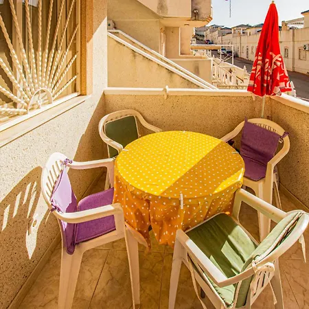 2 Bedroom Awesome In Apartment *