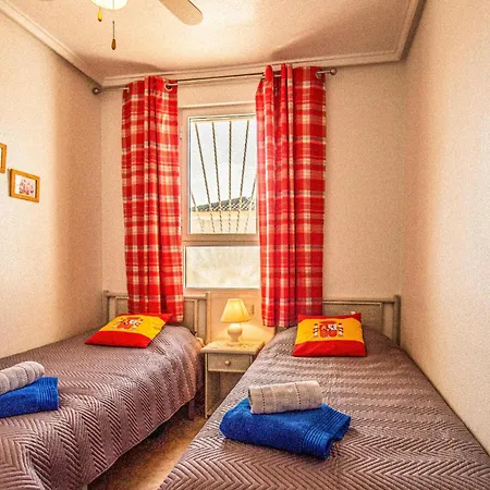 2 Bedroom Awesome In Apartment
